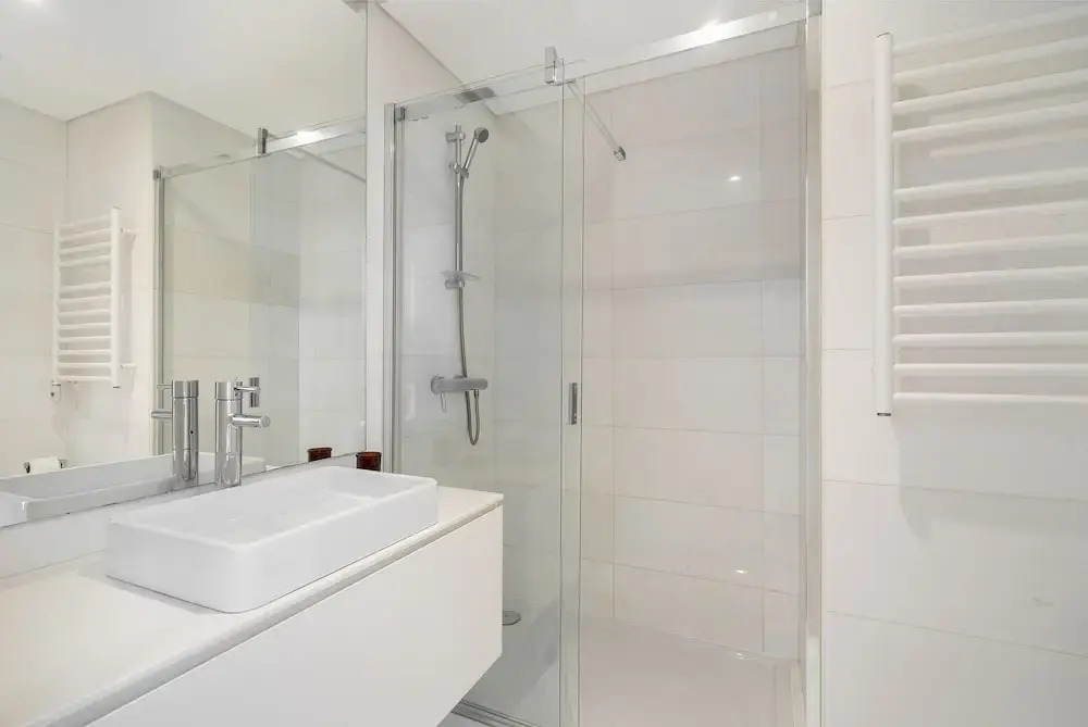 Urban Retreat W/Parking, Elevator & Ac By Benfica Stadium