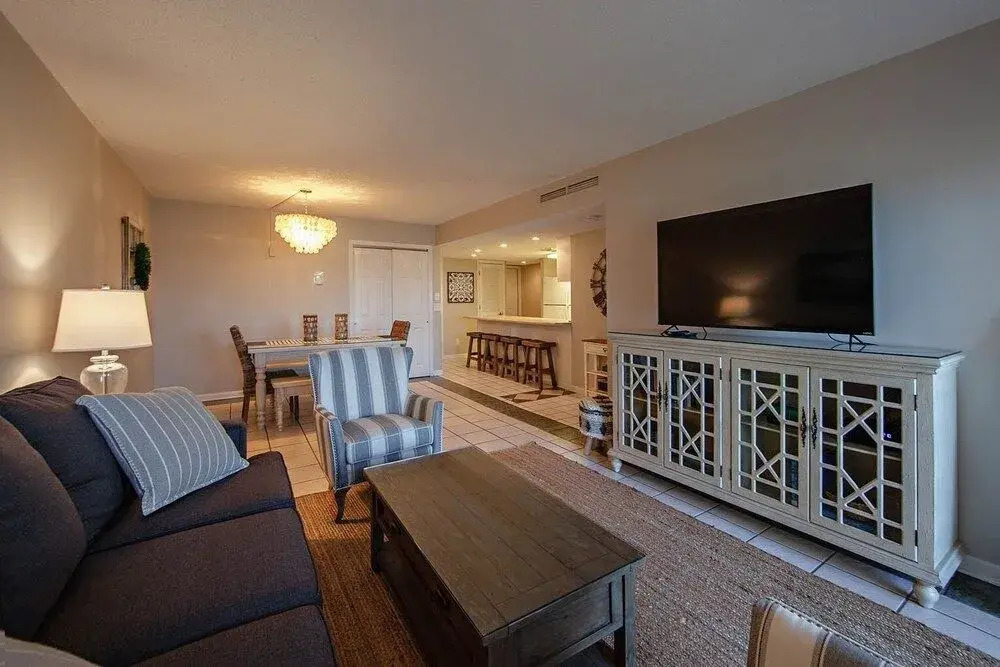 Gulf Shore Condo #107 - 2 Br condo by RedAwning