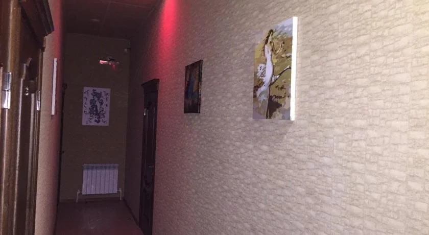 Отель Корона