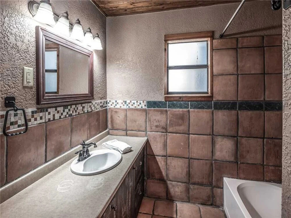 Alpine Cabin, 3 Bedrooms, Hot Tub, Deck, Sleeps 8