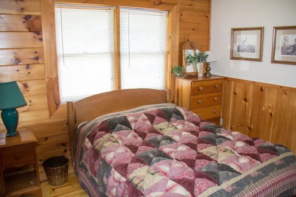 13 Serenity - 6 Br Cabin