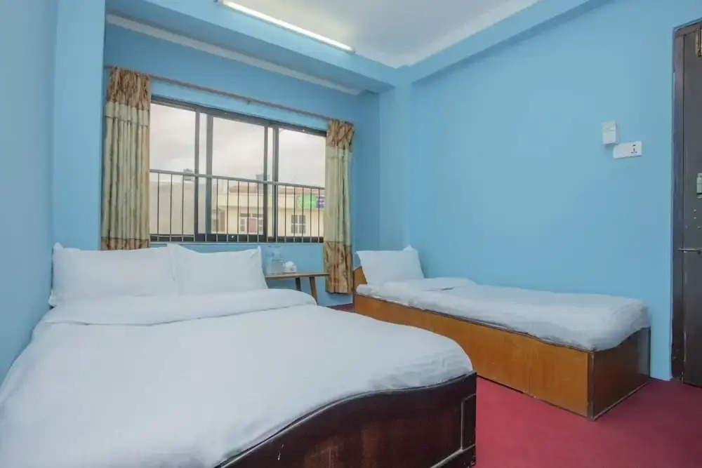 SPOT ON 571 Hotel Ashim