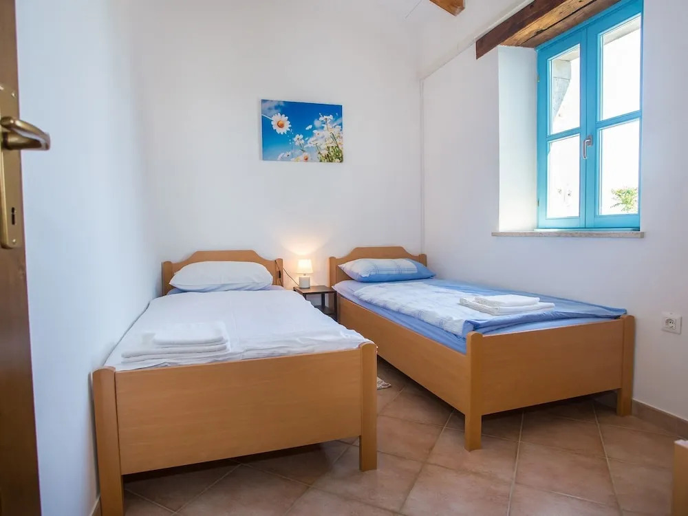 Modern Holiday Home With Pool in Sveti Lovrec Croatia