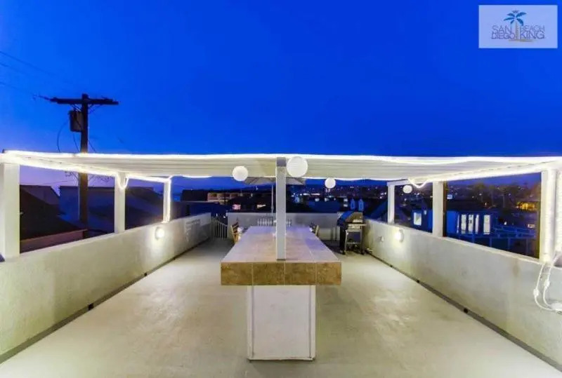 200-Surf Stars Penthouse
