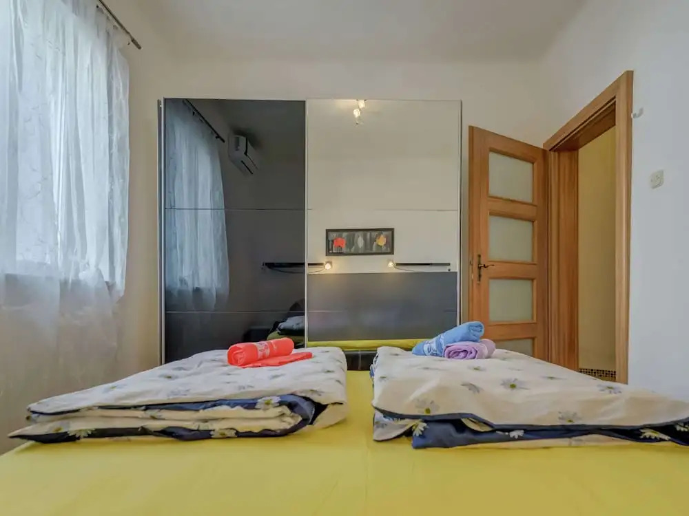 Luxurious Holiday Home in Arbanija with Hot Tub