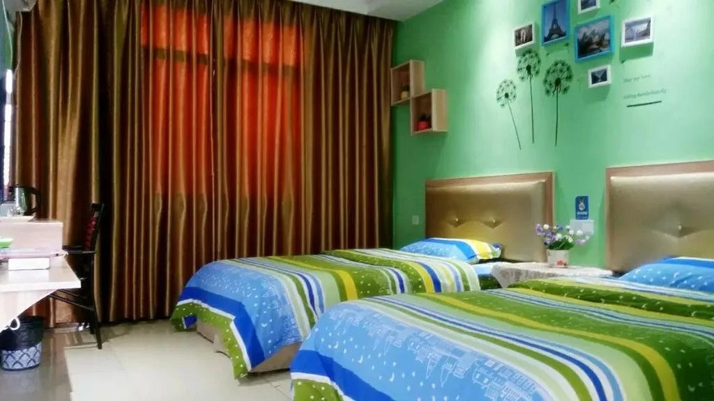 1 Qingnian Inn