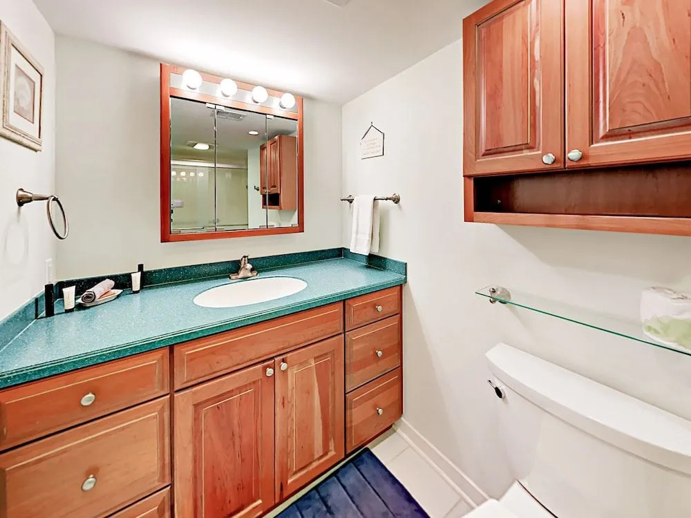 Forest Beach Unit 105 - 2 Br Condo