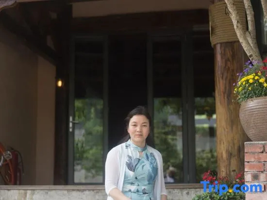 Zhangjiajie Ershidu Country House