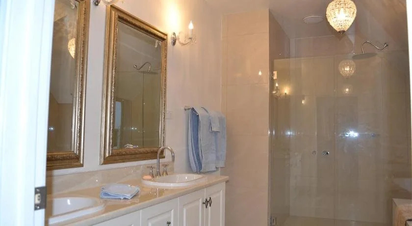 Sapphire Shores Luxury Retreat