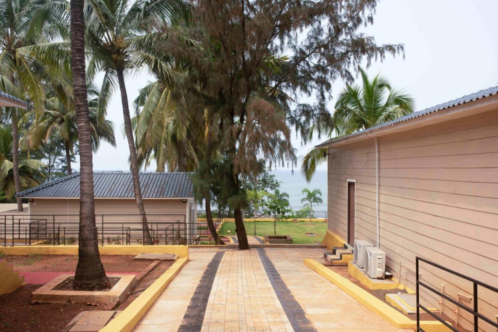Valukeshwar beach house