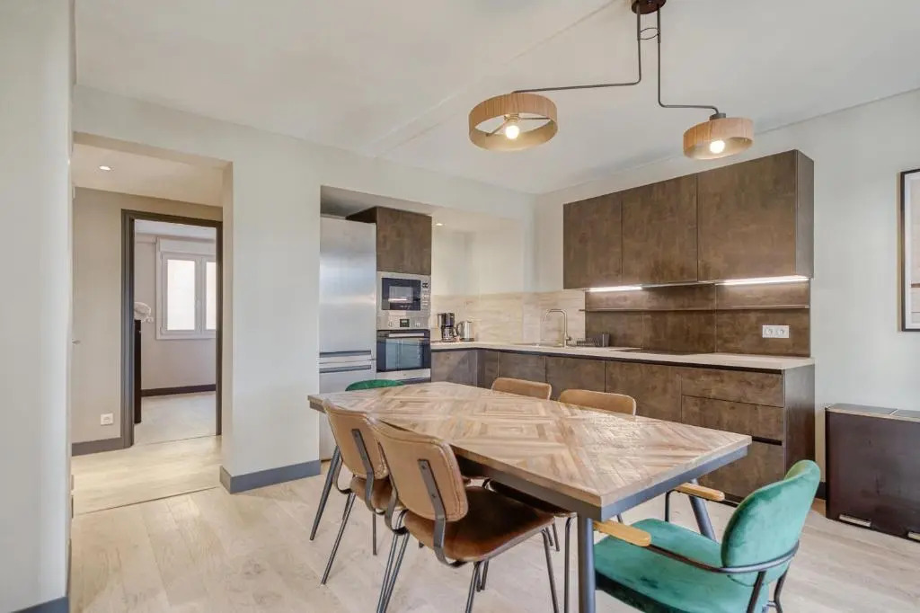 Le Gambetta - T3 Standing avec Parking, Wifi, Netflix