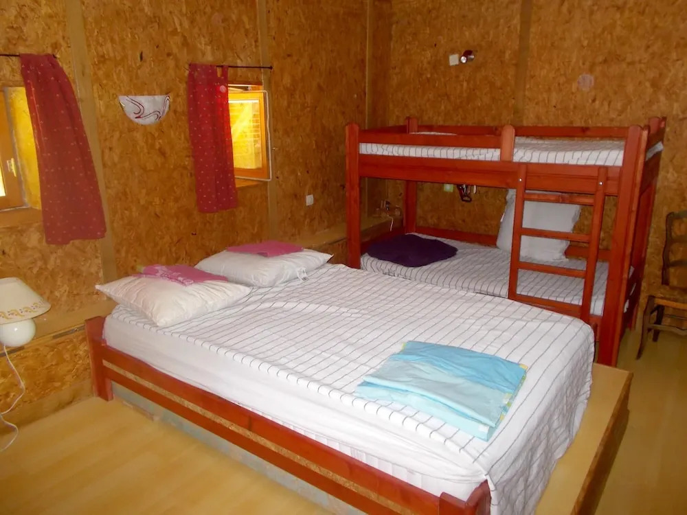 House With 2 Bedrooms in Chamblay, With Furnished Garden and Wifi