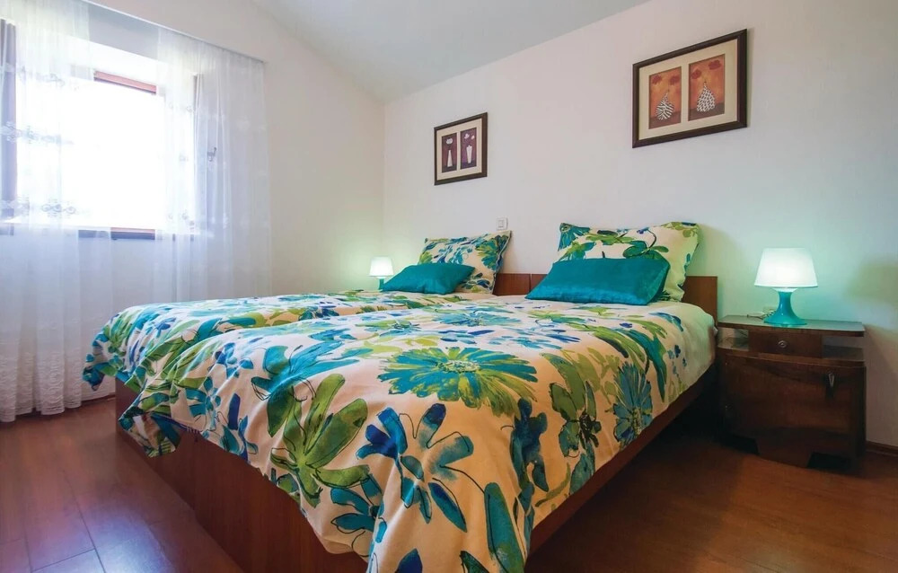 Awesome Home in Gondolici With Wifi and 3 Bedrooms