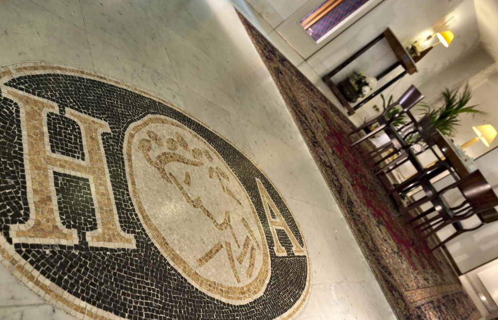 Atilius Hotel & Suites