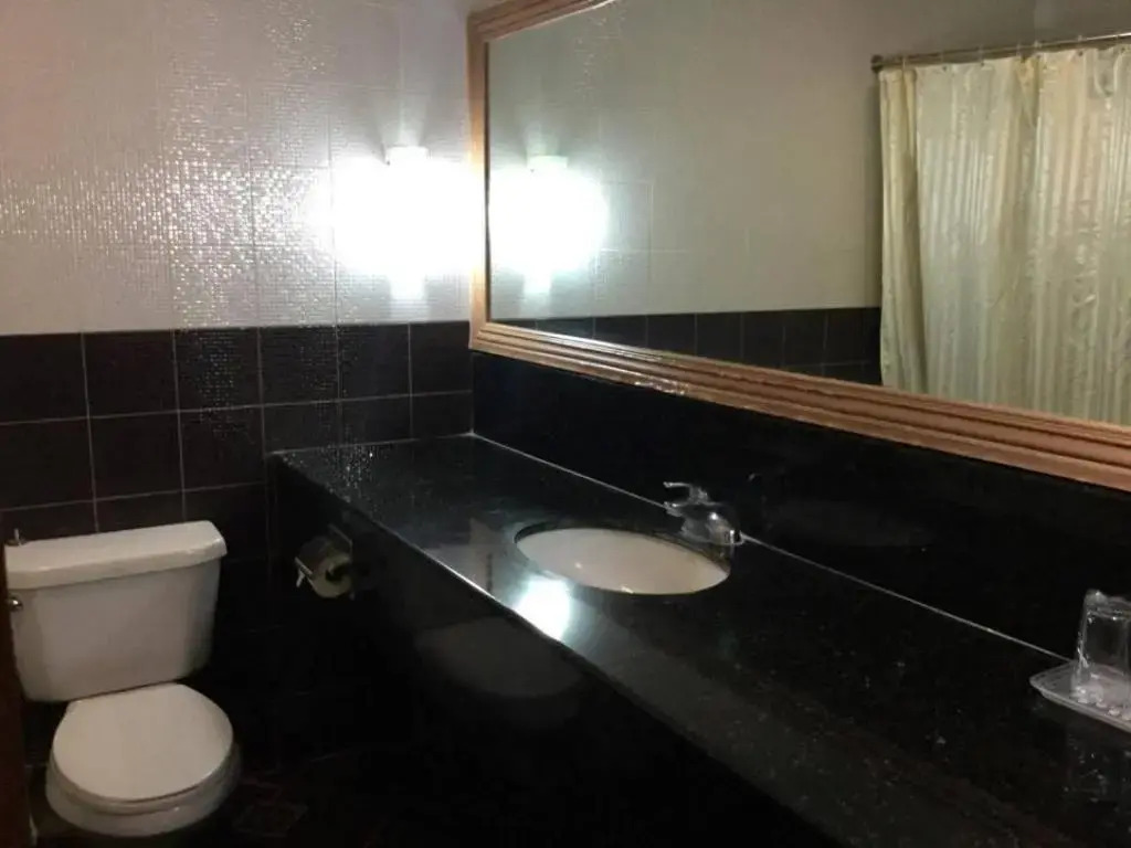 Dotties Place Hotel & Restaurant