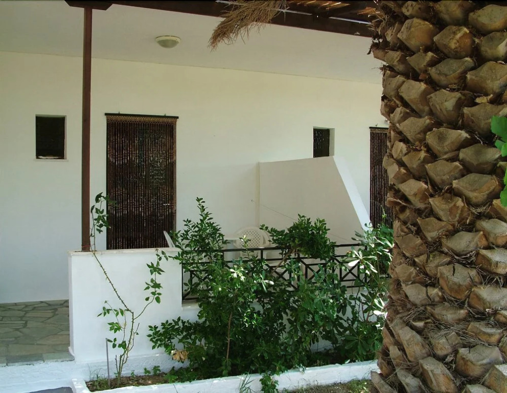 Meroi Studios Molos