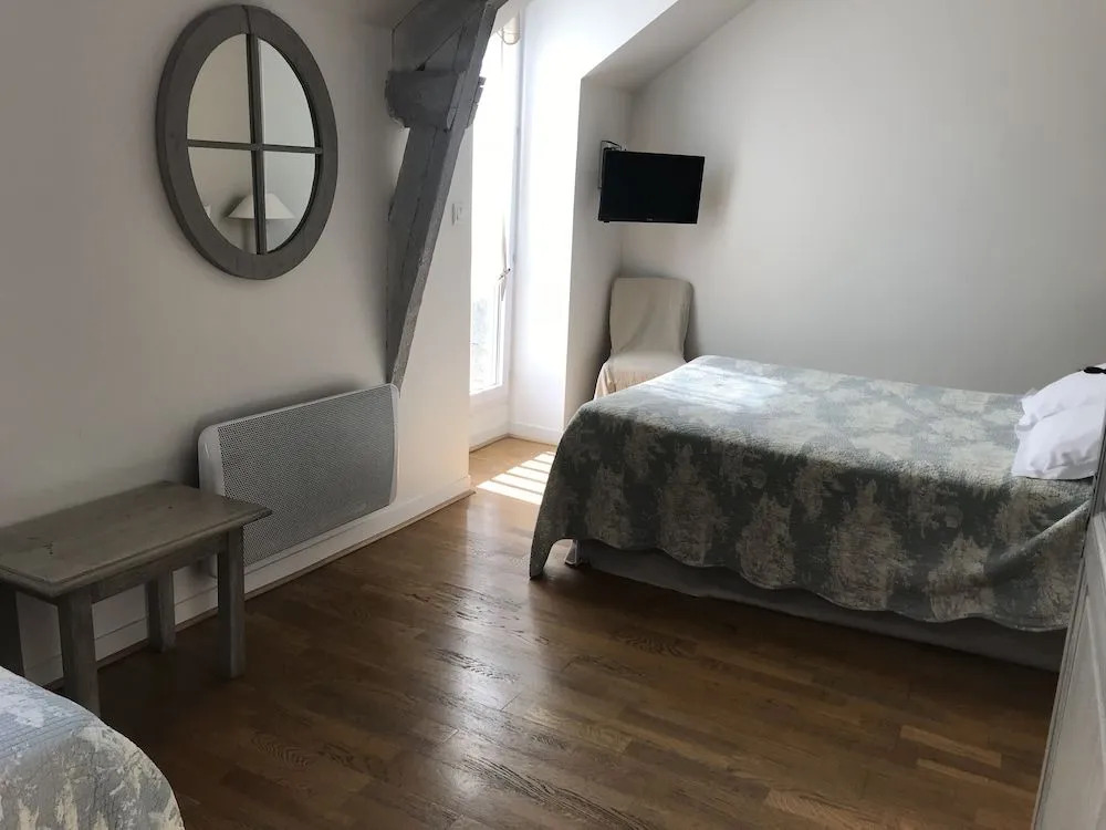 Hôtel Le Chatellier - Piscine chauffée davril à octobre
