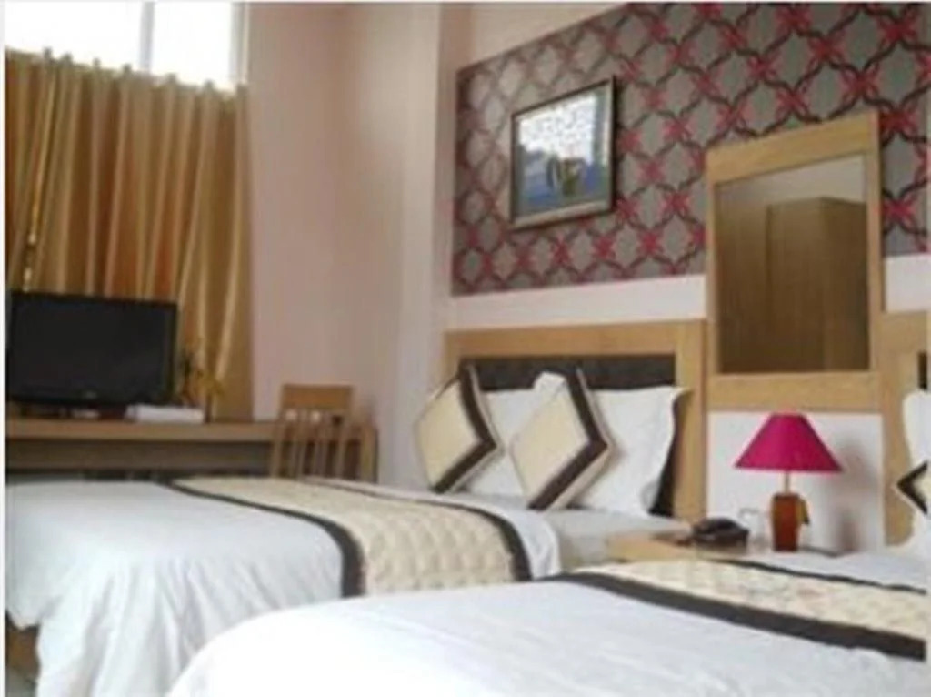 Red Hotel