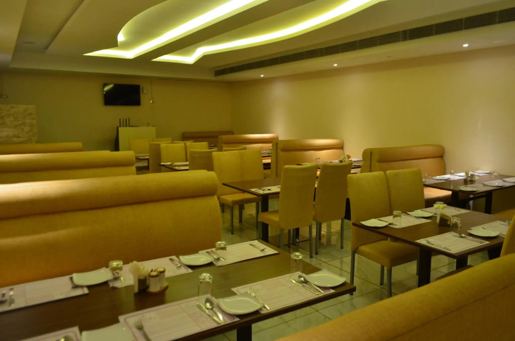 Hotel Aksharadha