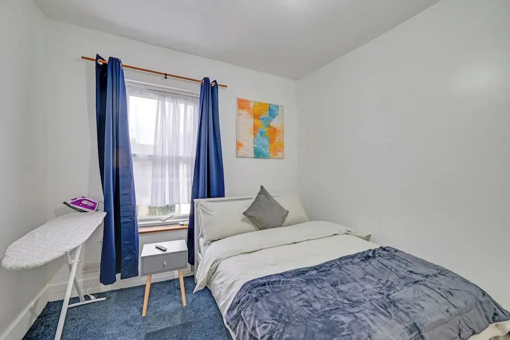 Sleeps 4 - Near Tottenham Stadium w Free Parking
