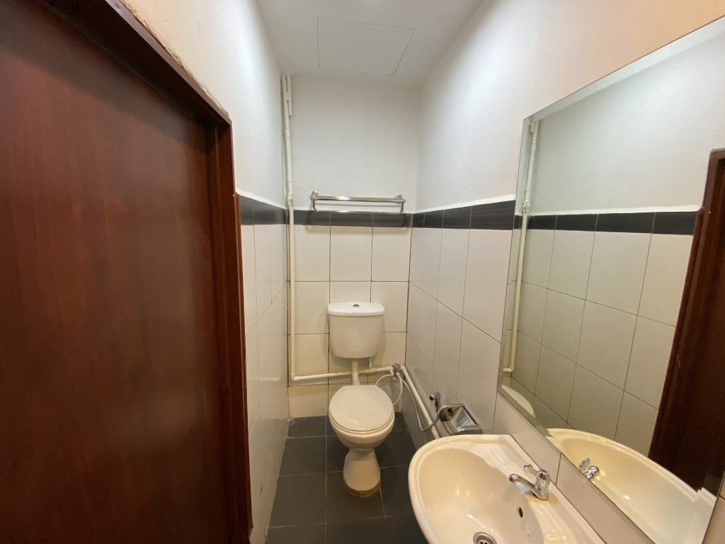 Switz Paradise Hotel - 5 minute walk to Centre Point and 10 minute walk to waterfront