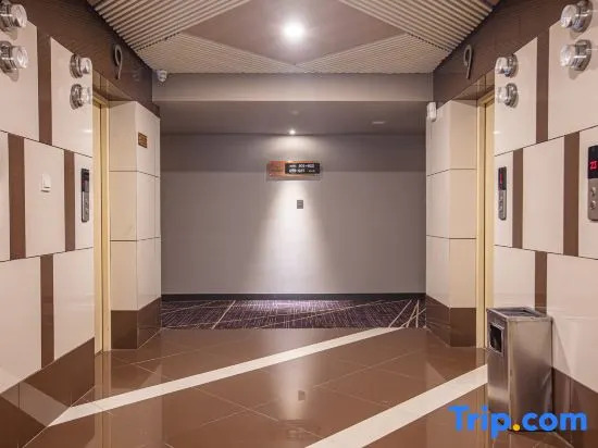 Luck Hotel (Shijiazhuang Huai'an East Road)