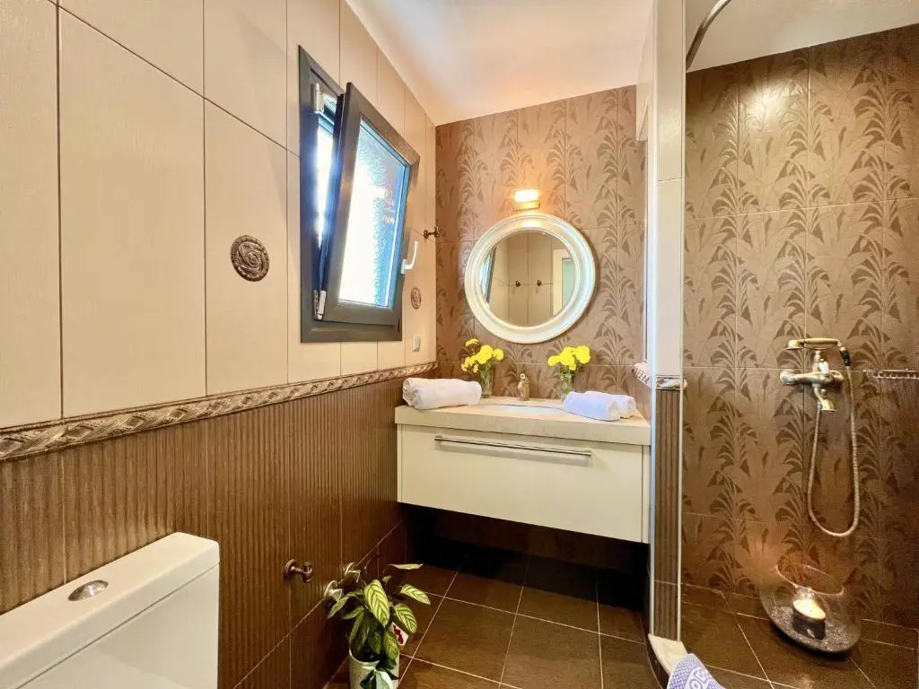 Beach Villa Heart House with private pool by DadoVillas
