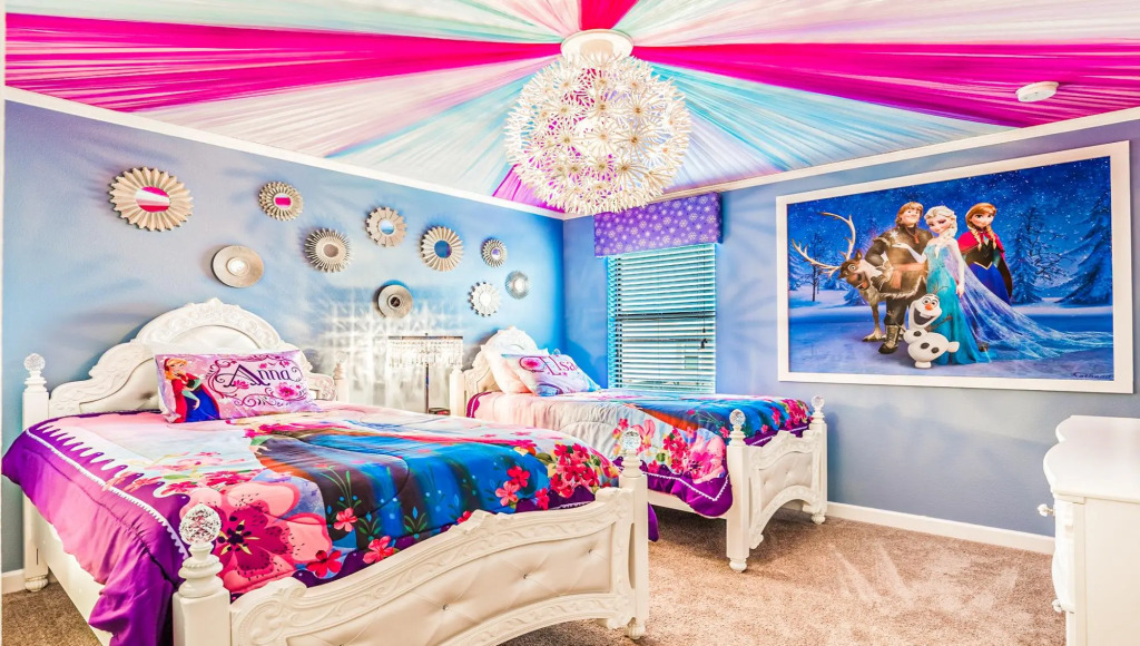 8BR Disney Home w Pool SPA Theater Near Clubhouse