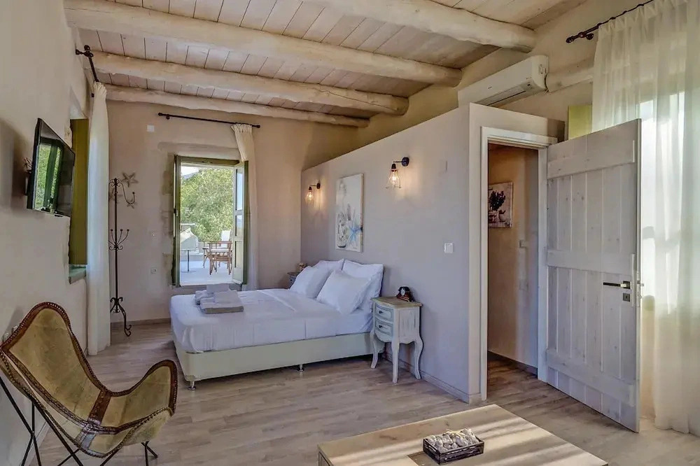 Cozy Holiday Home in Cretan Country Style