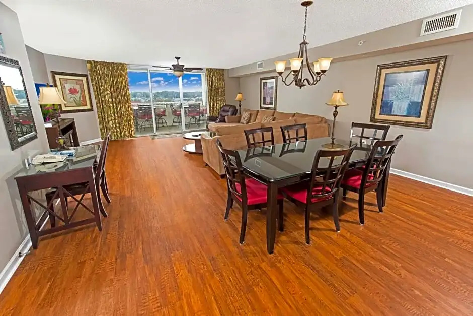 Barefoot Yacht Club & Resort Villas