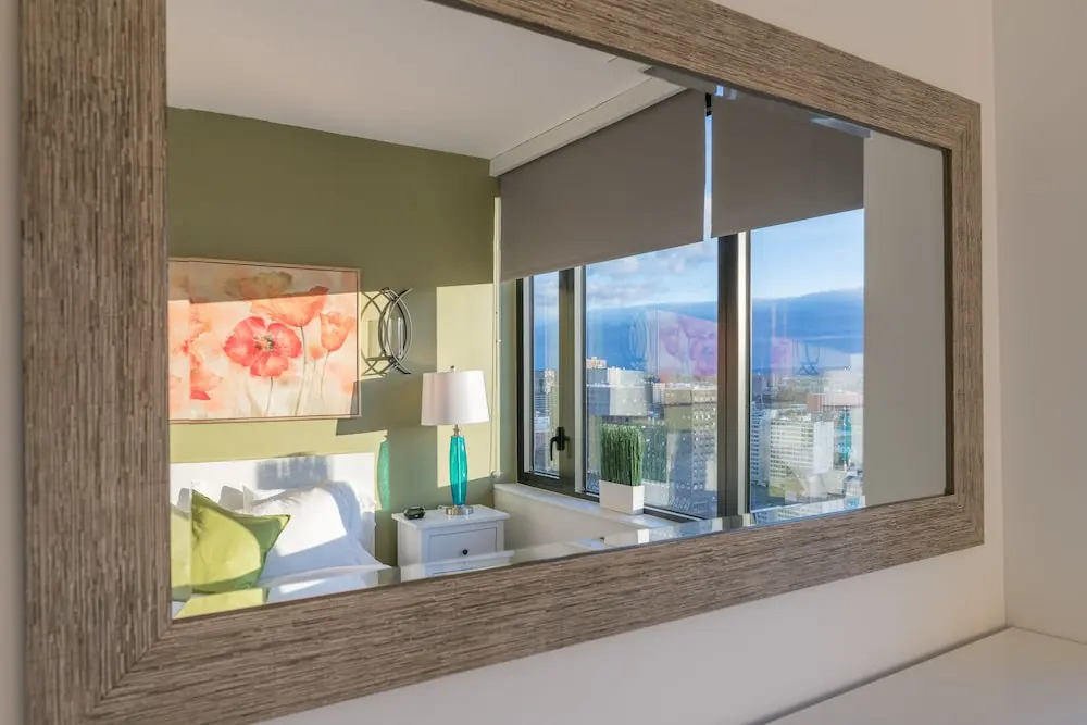 Home Away Luxury Apartments at Warren