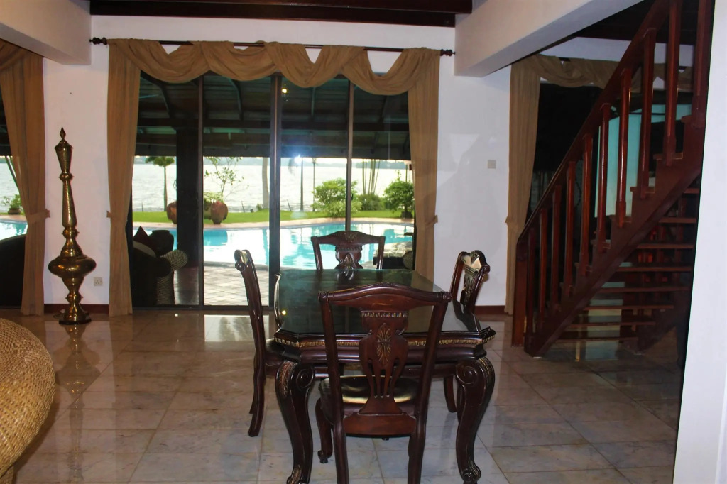 Blue Water Villa