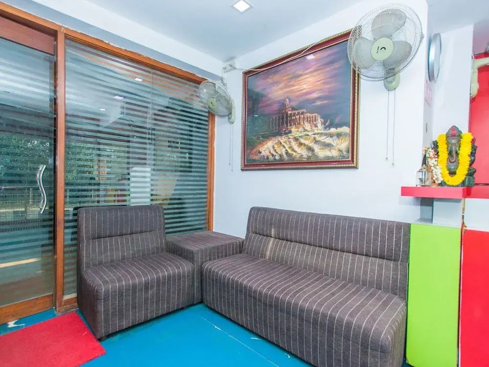 OYO 16568 Bhagini Residency