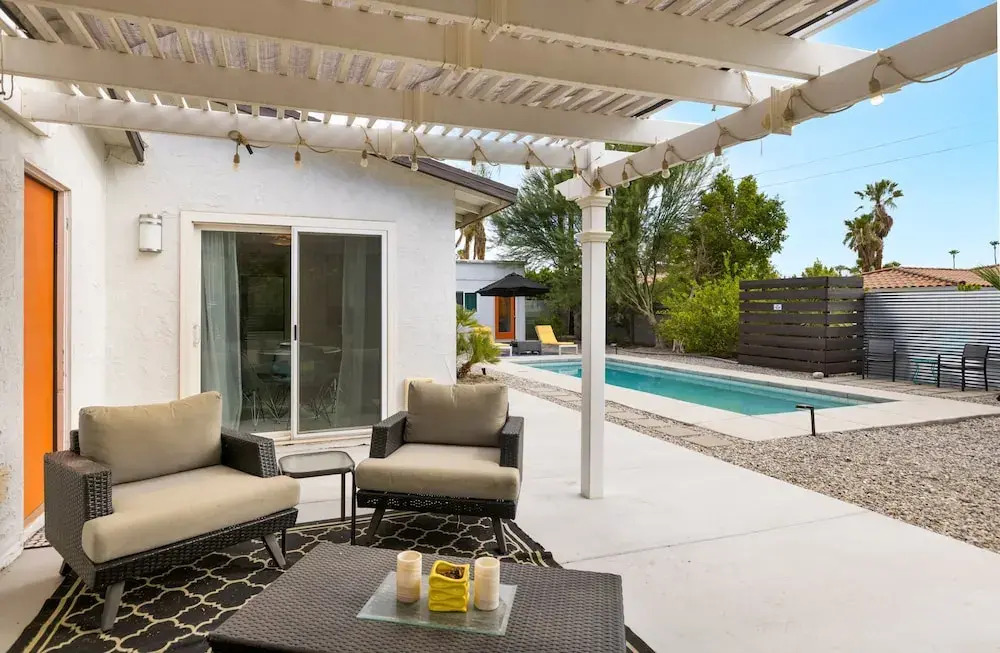 Holiday Pool Paradise