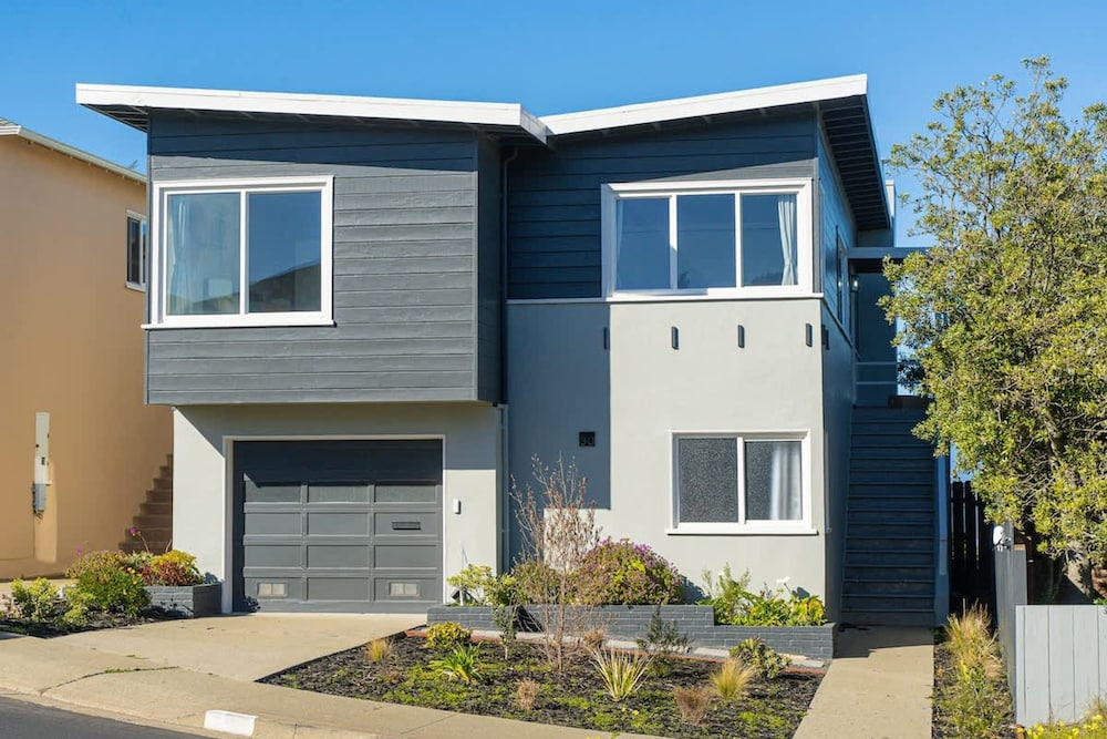 Gem by the sea None-obstructive Ocean View