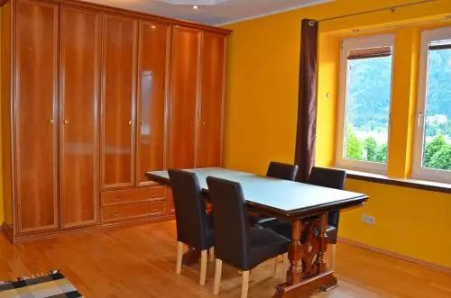 Lakeview Apartment