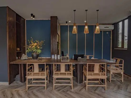 Wuyi Shanshuizhuang Inn