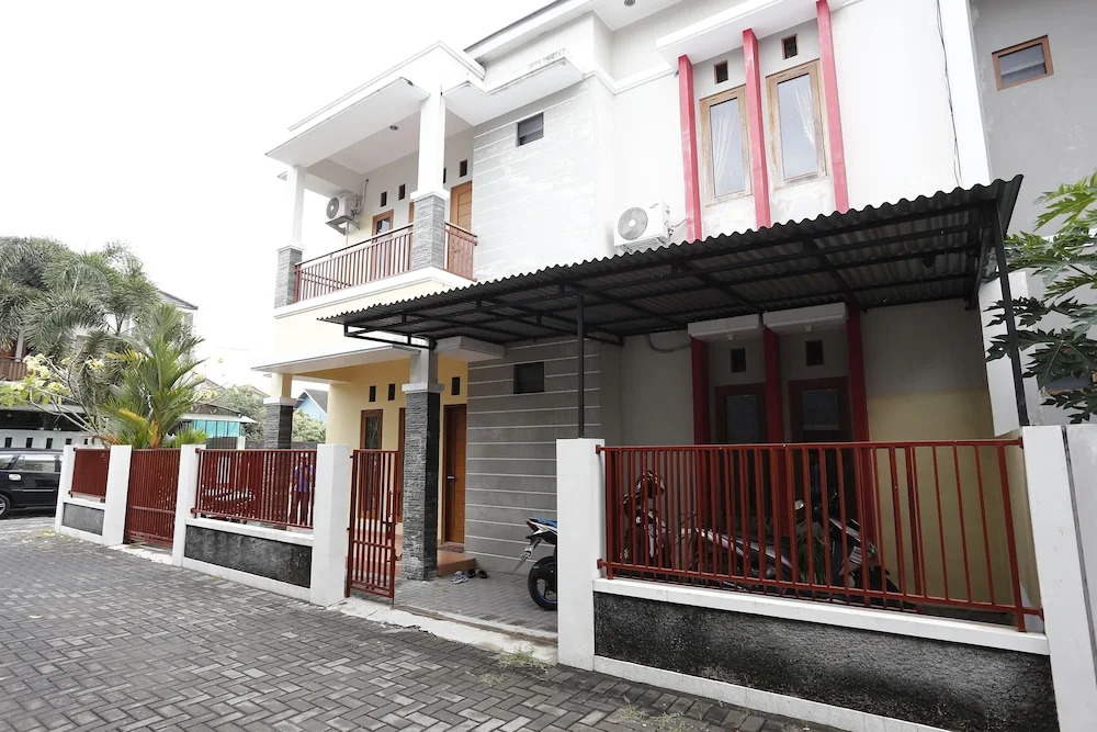 RedDoorz @ Jalan Damai