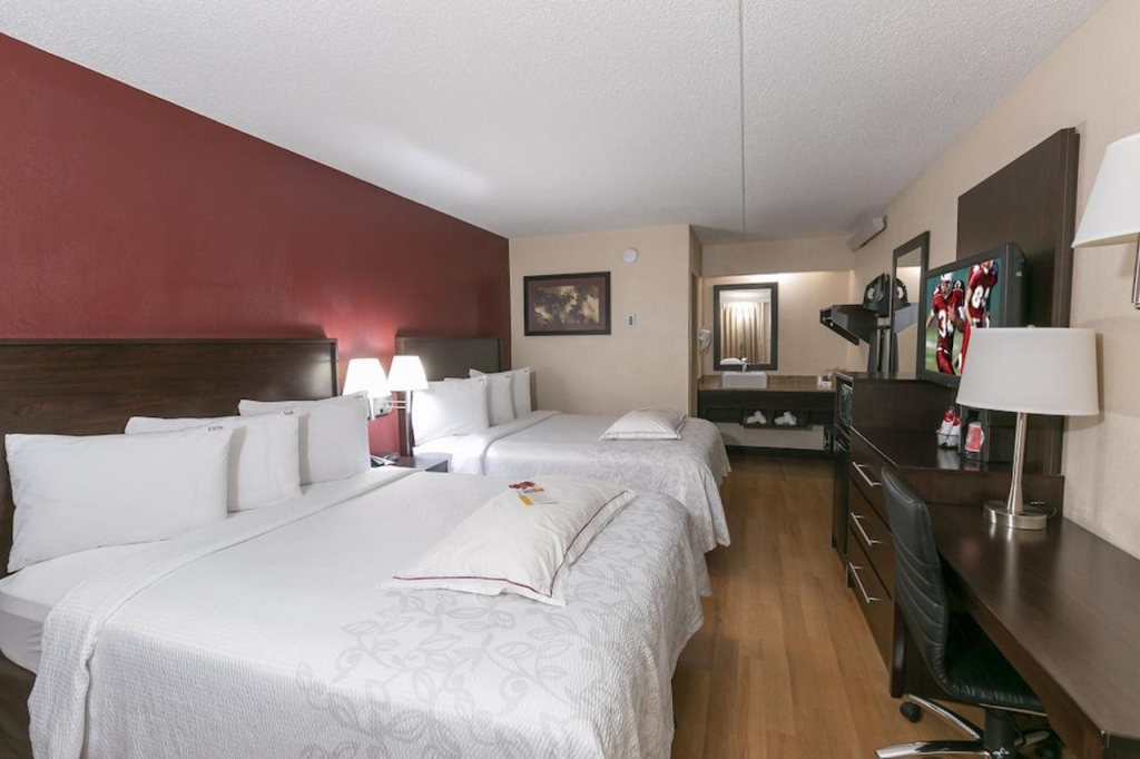 Red Roof Inn PLUS+ Chicago - Naperville