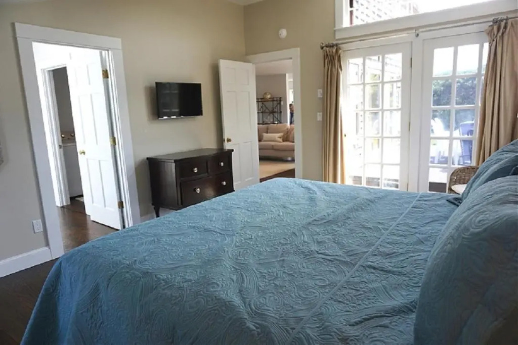 9 Green Hollow Road