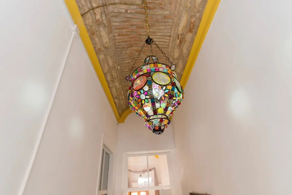 Olhão Townhouse With Roof Terrace & Courtyard 5min to Ferry & Market