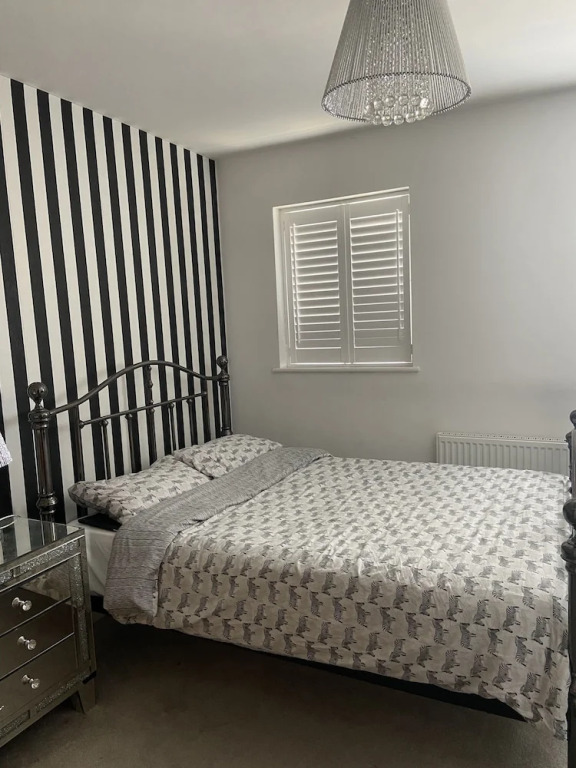 Captivating 2-bed House in Wolverhampton