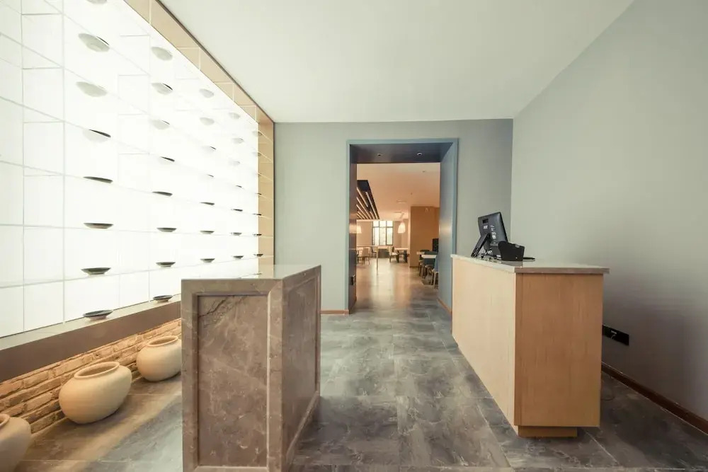 Qianna Qianxun Hotel