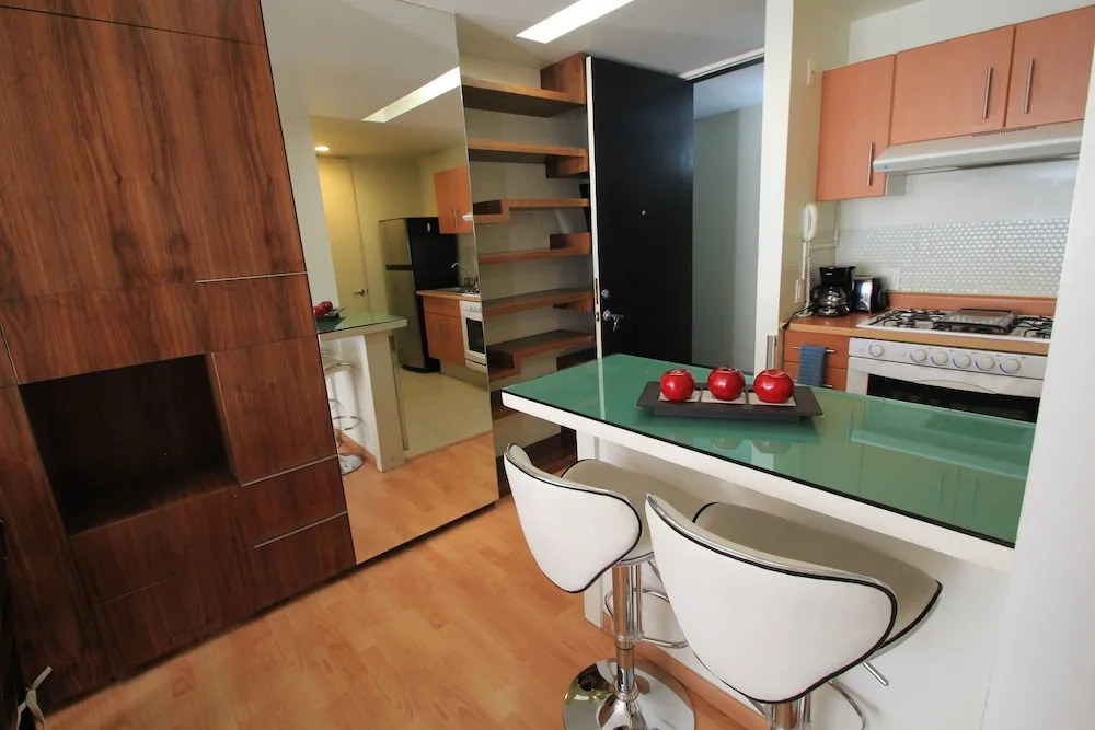 Alameda Downtown Suite 327