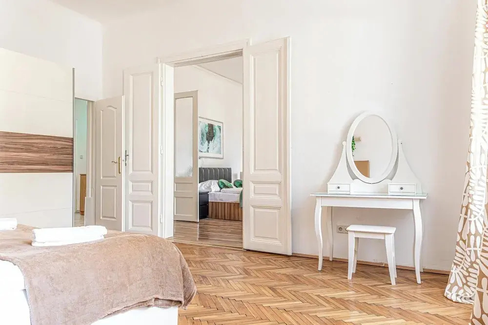 Modern Stay in the Heart of the City
