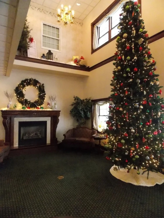 Inn at Amish Door