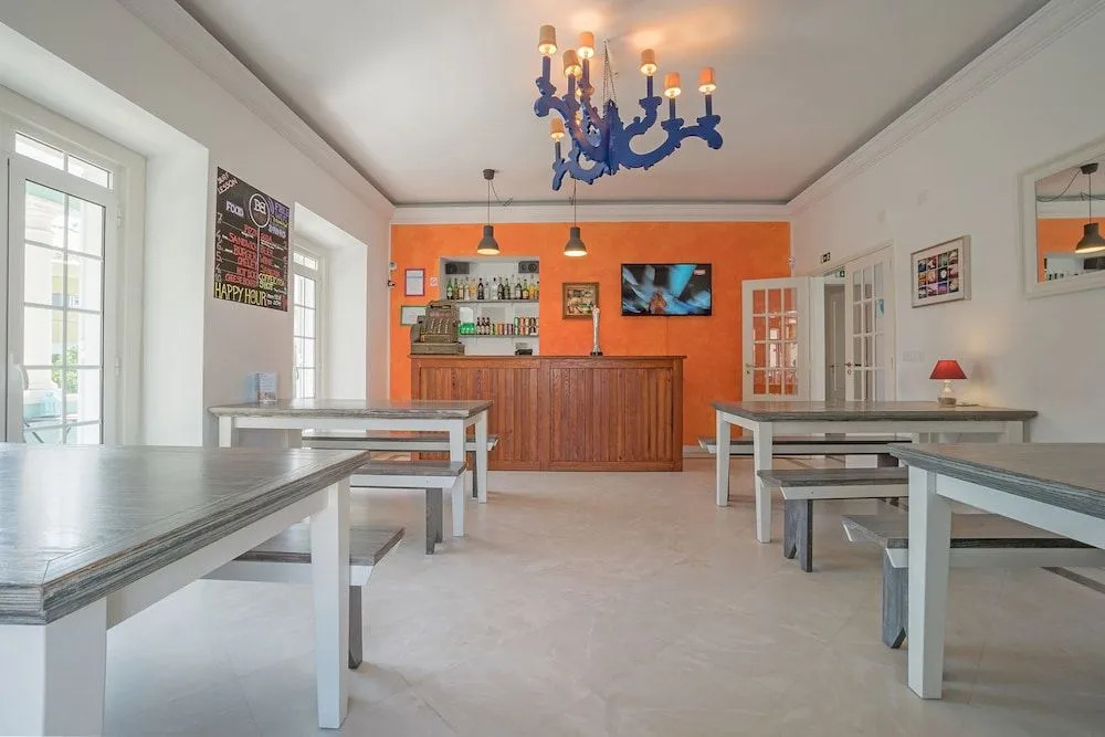 BLUE Boutique Hostel & Suites