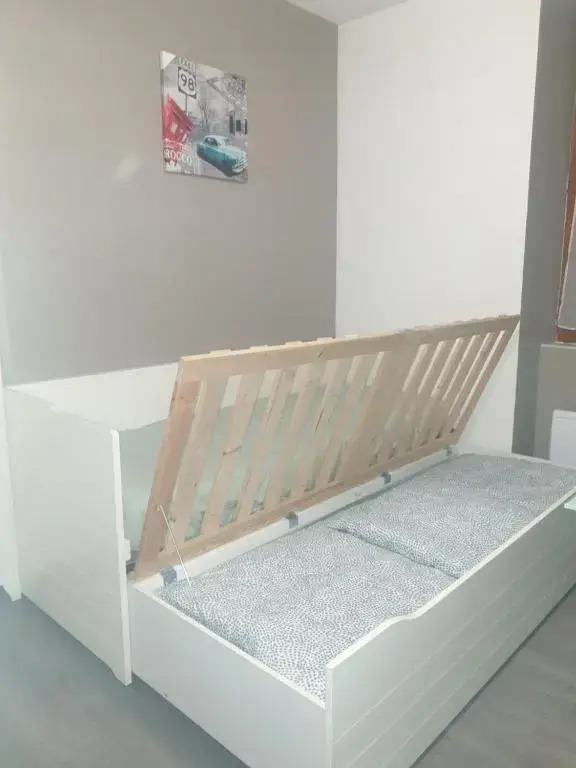 studio meublé au RDC , proche lac