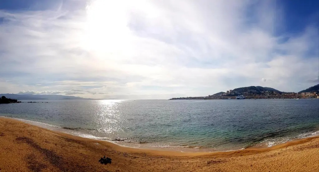 Sudio bord de mer Ajaccio