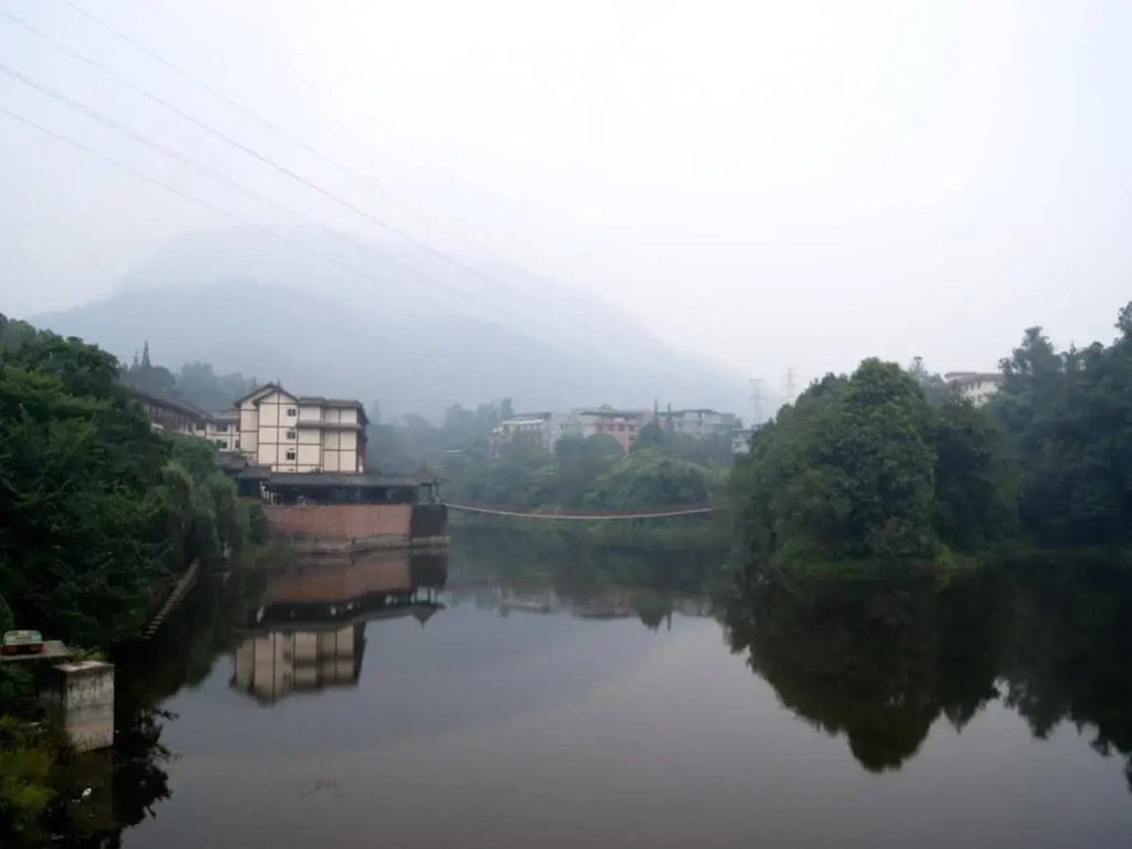 Phoenix Lake Impression Emei Hotel